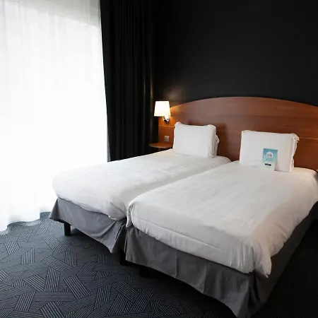 Hotel Kyriad Ferrand Centre 3*