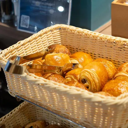 Hotel Kyriad Ferrand Centre