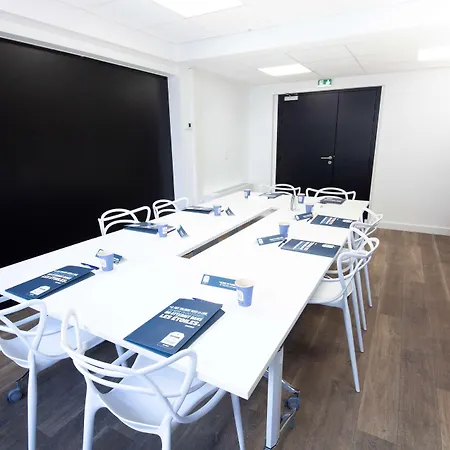 Ξενοδοχείο Kyriad Ferrand Centre 3*