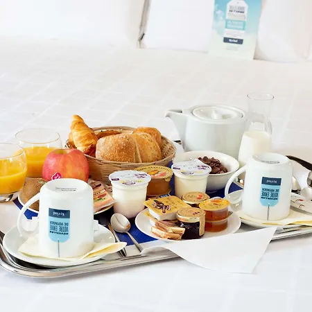 Hotel Kyriad Ferrand Centre 3*