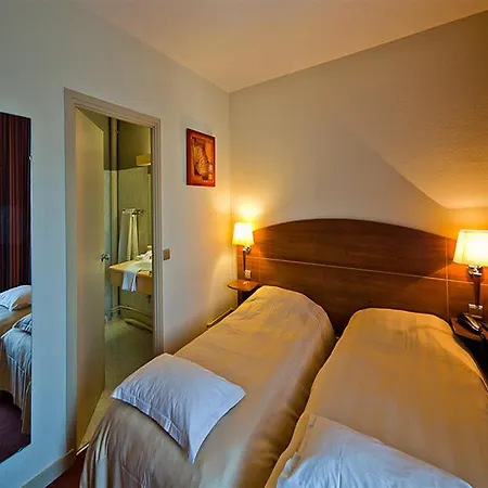 Kyriad Ferrand Centre Ξενοδοχείο 3*