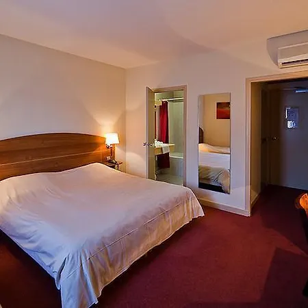 Kyriad Ferrand Centre Hotel 3*