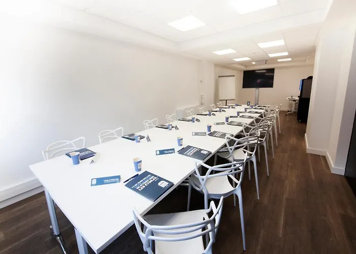 Kyriad Ferrand Centre Hotel Clermont-Ferrand