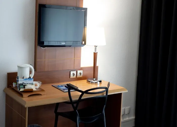 Hotel Kyriad Ferrand Centre