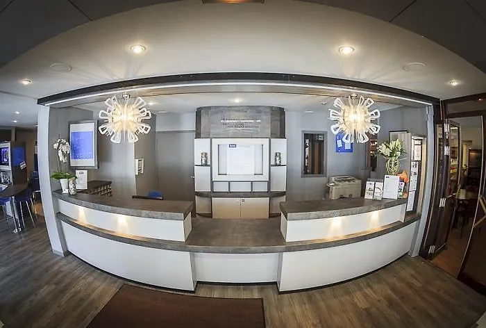 Hotel Kyriad Ferrand Centre 3*