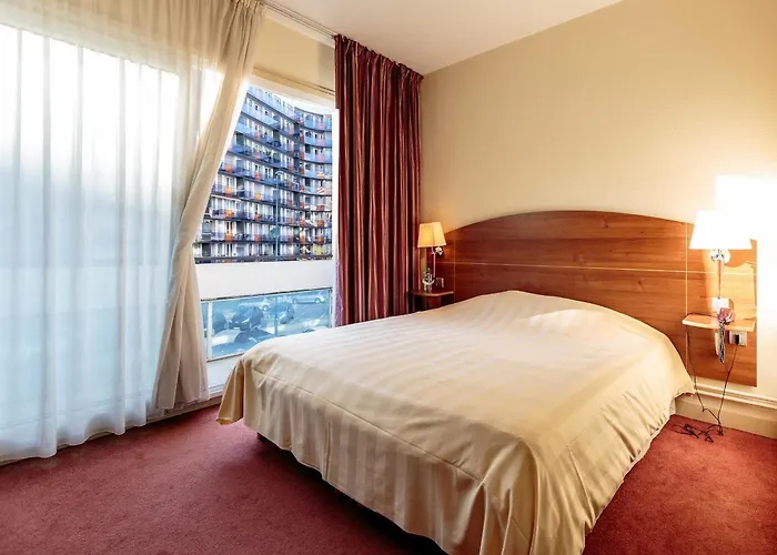 Ξενοδοχείο Kyriad Ferrand Centre 3*